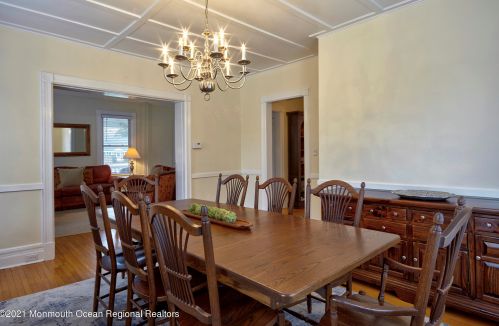 36 Little Silver Pt Rd, Little Silver NJ 07739-1732 exterior