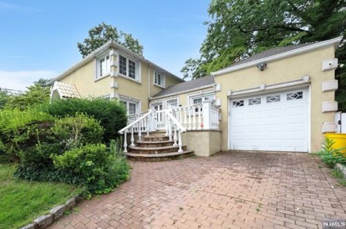 471 Emerson Ave, Teaneck, NJ 07666-2727