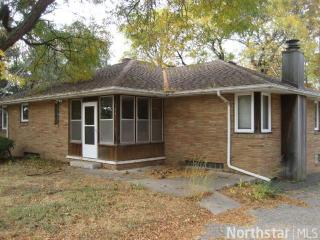 1851 Victoria St, Saint Paul MN  55113-6517 exterior