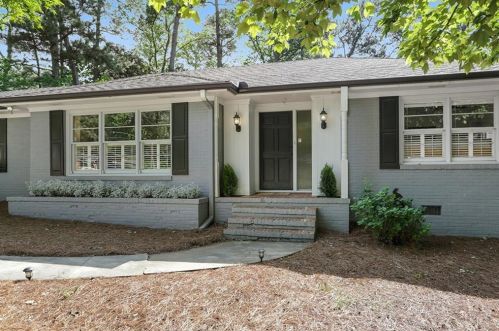 5985 Greenbrier Rd, Atlanta GA  30328-5217 exterior