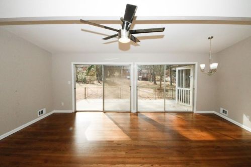 816 Forrest Cir, Atlanta, GA 30354-2538