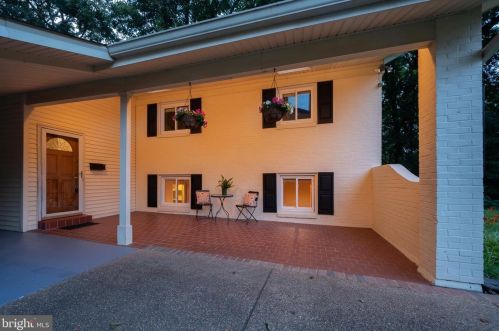 8400 Camden St, Alexandria, VA 22308-2110