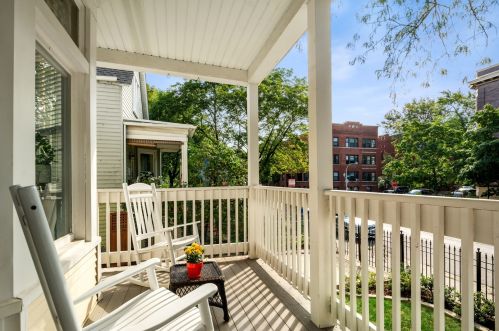 1338 Grace St, Chicago IL  60613-2825 exterior