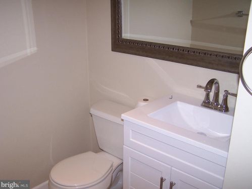 3399 Keswick Rd, Philadelphia PA 19114-1609 exterior