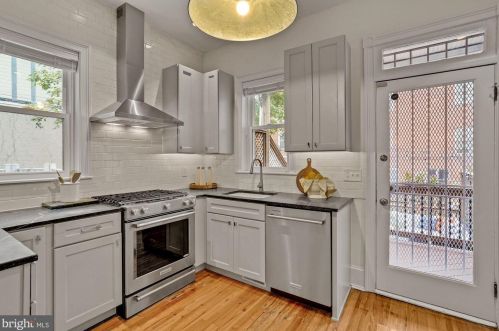 1422 Monroe St, Washington DC 20017-2916 exterior