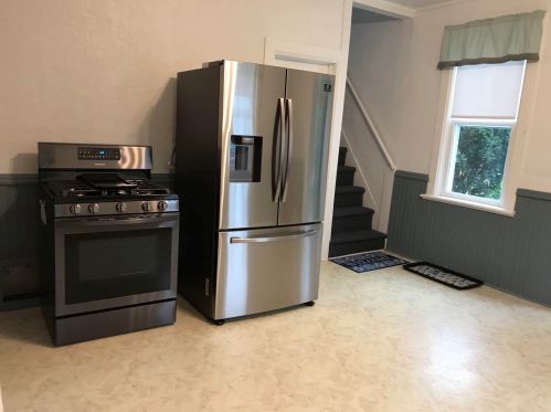 2418 92, Milwaukee WI 53228-1611 exterior