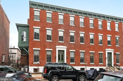 1705 Green St, Philadelphia PA  19130-4144 exterior