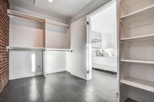 1201 Edgemont Ave, Phoenix AZ 85035-1809 exterior