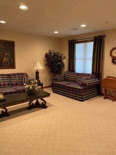 607 Brookhaven Ln, Woonsocket RI 02895-2767 exterior