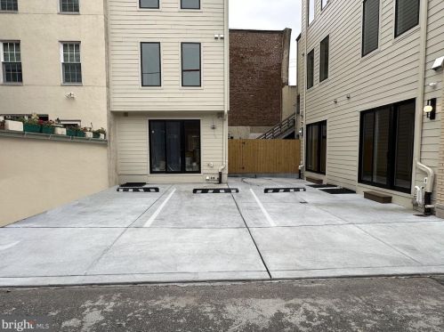 516 21 St, Philadelphia PA 19130-1401 exterior