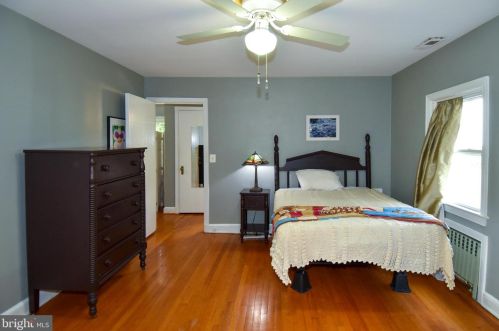 98 Wayne Ave, Silver Spring MD  20901-4235 exterior