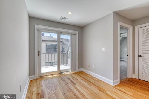 2518 Delancey St, Philadelphia PA 19103-6409 exterior