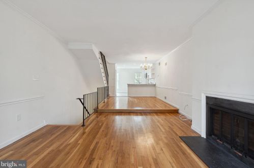 1737 Corcoran St, Washington DC 20009-2471 exterior