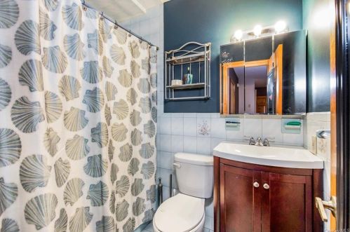 2655 Netherland Ave, Bronx NY 10463-4808 exterior