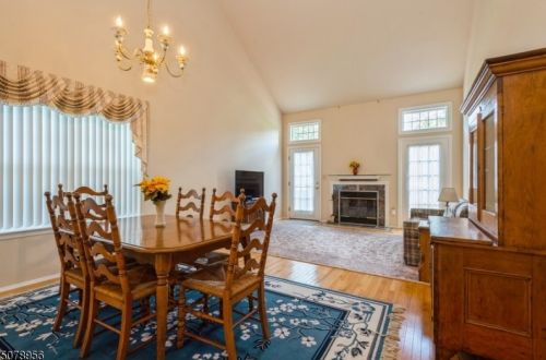 301 Porter Way, Bridgewater NJ 08807-3540 exterior