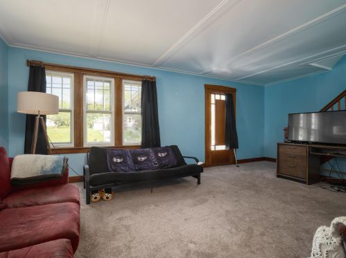 1307 Manila St, Manitowoc WI 54220-6116 exterior