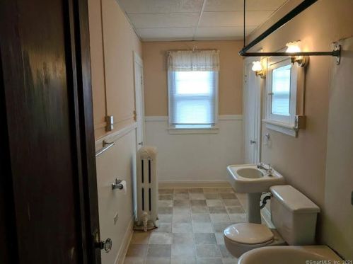 55 Lorenzo St, Torrington CT 06790-3644 exterior