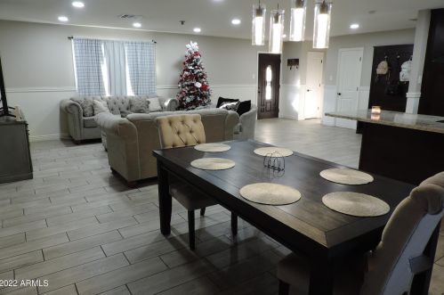 4001 61 St, Phoenix AZ 85033-1712 exterior