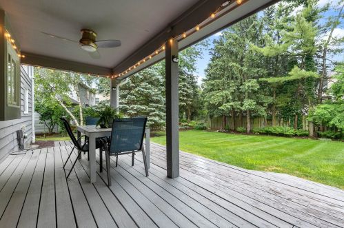 412 Flock Ave, Naperville IL 60565-6150 exterior