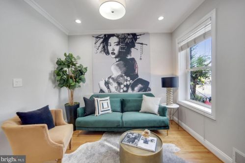 113 19th St, Washington DC  20003-1704 exterior