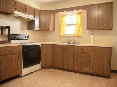 1766 Chessland St, Pittsburgh PA 15205-4003 exterior