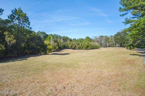 22 Canters Cir, Bluffton SC 29910-7613 exterior