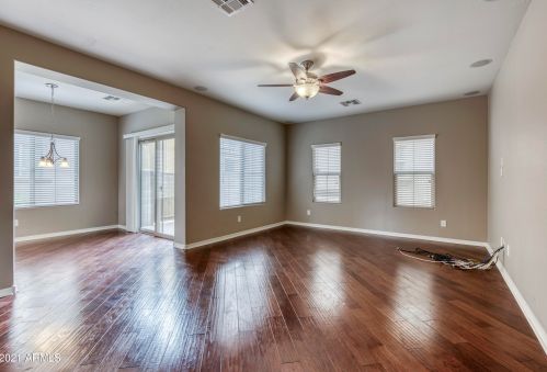 3984 Cat Balue Dr, Phoenix AZ  85050-4893 exterior