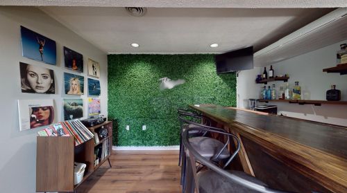 613 Meade Dr, Moon Twp PA  15108-9668 exterior