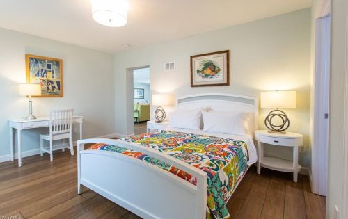 2218 Kings Lk Blvd, Naples FL 34112-5328 exterior