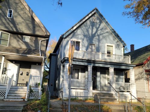 2749 34th St, Milwaukee, WI 53215-3541