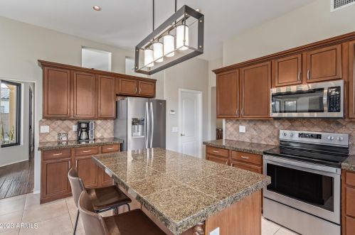 3291 Del Rio St, Chandler AZ  85226-2305 exterior