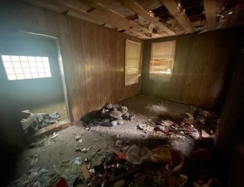 2406 Durbin St, Gary IN 46406-1602 exterior