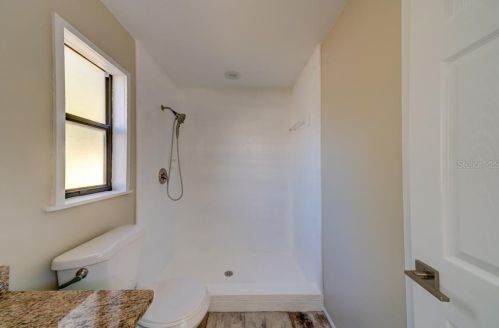 5012 Barrowe Dr, Tampa FL 33624-2593 exterior