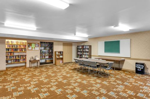 220 Dithridge St, Pittsburgh PA  15213-1456 exterior