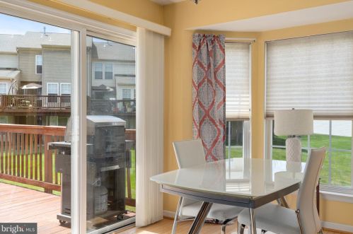 235 Windsor Ct, Quakertown PA 18951-5042 exterior