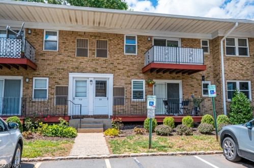 193 Evergreen Rd, Edison NJ  08837-2451 exterior