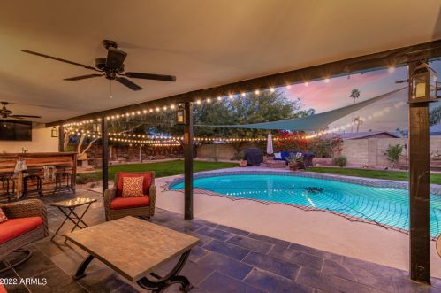 11605 37 Pl, Phoenix AZ 85050-2699 exterior