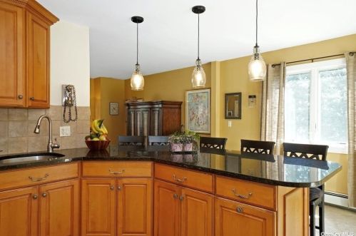 140 Cornell Dr, Commack NY 11725-2504 exterior