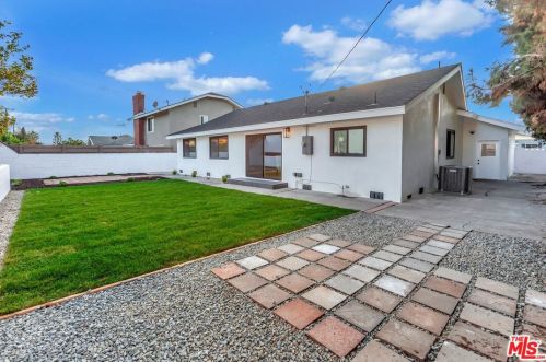 13522 Loretta Dr, Tustin CA  92780-1910 exterior