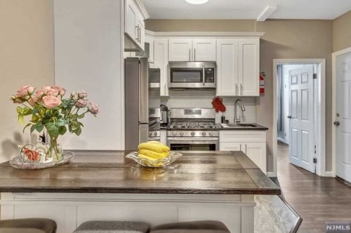 161 St, Union City NJ 07087-5439 exterior