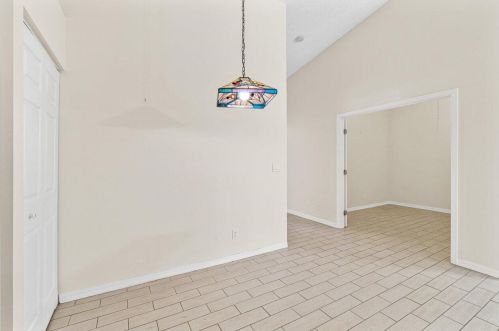 8506 Logia Cir, Boynton Beach FL 33472-7111 exterior