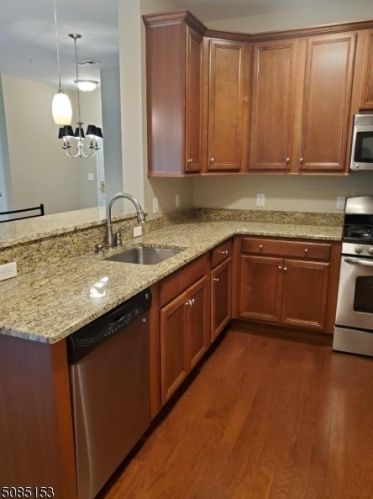 1106 Meadow Brook Ct, Whippany NJ  07981-1198 exterior