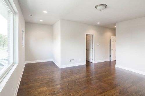 3638 Artesian Ave, Chicago IL 60645-5302 exterior