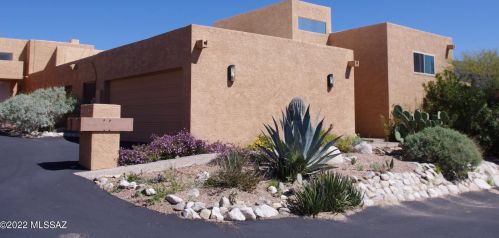 835 Placita Del Mirador, Tucson AZ 85718-1973 exterior