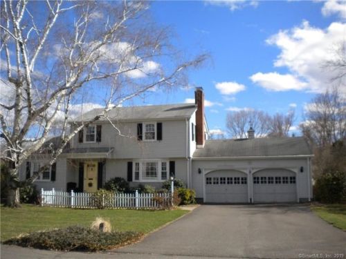 24 Maple St, Manchester CT  06040-6106 exterior