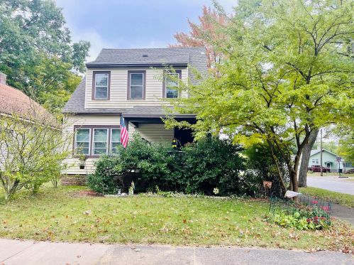 1303 Emerson Ave, Meskegon MI 49442-5206 exterior