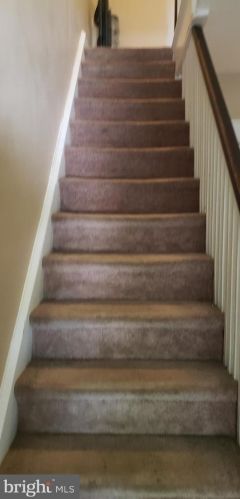 9 End Ave, Camden NJ 08109-1850 exterior