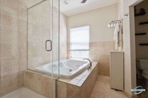 1529 Marquette Rd, Chicago IL 60637-4318 exterior