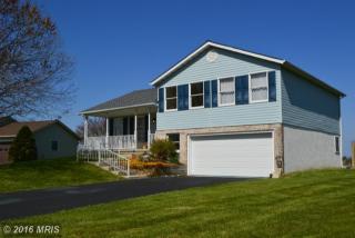 35 Little Knoll Dr, Hanover, PA 17331-9280