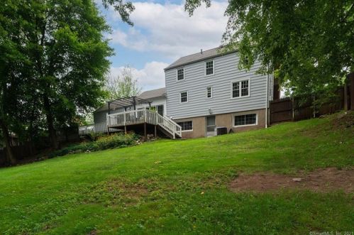 494 Main St, Hartford CT 06109-1818 exterior